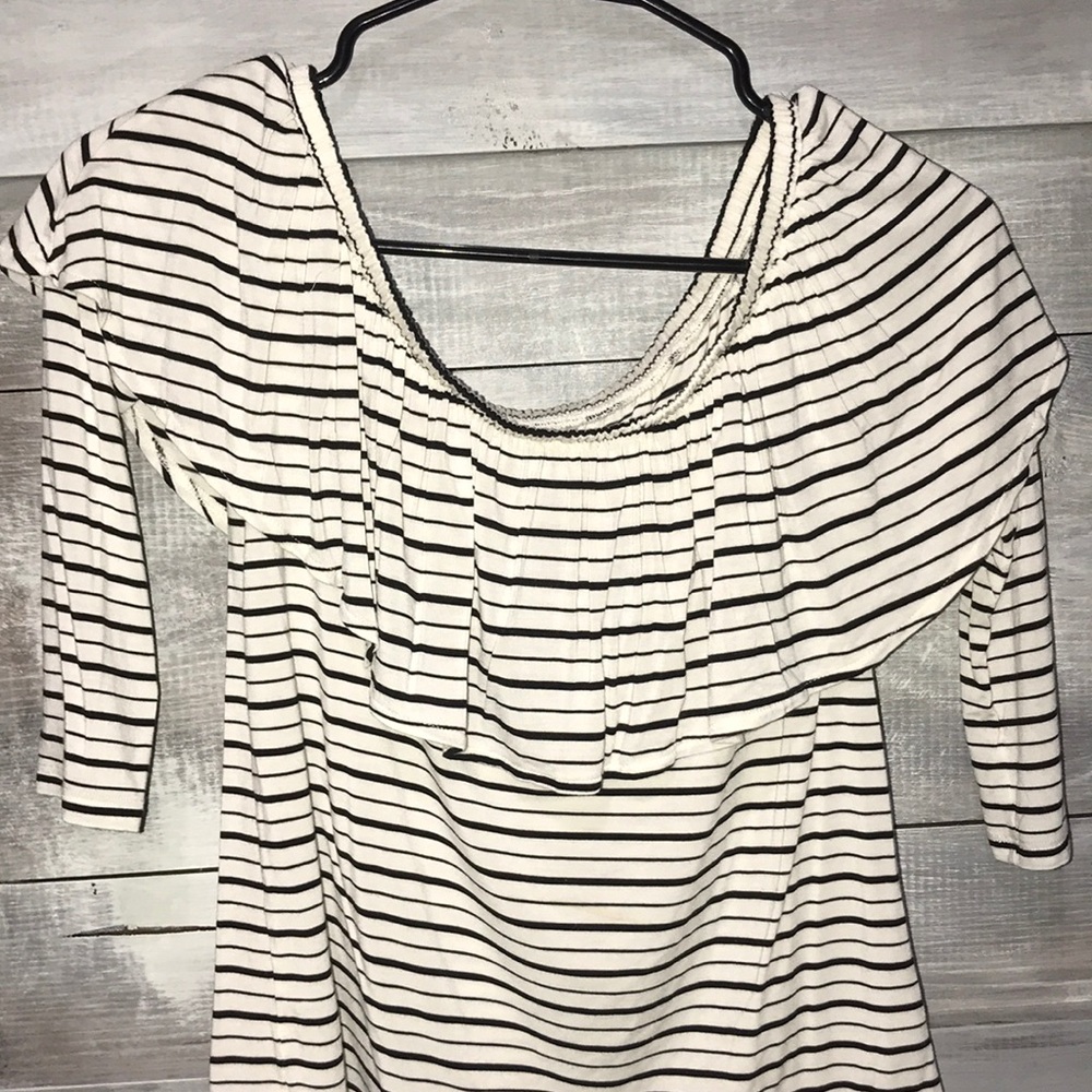 quarter sleeve, off the shoulder stripe top